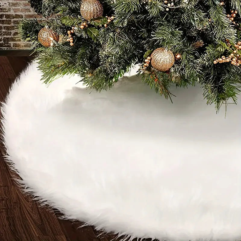 White Plush Christmas Tree Skirt – 77.98cm